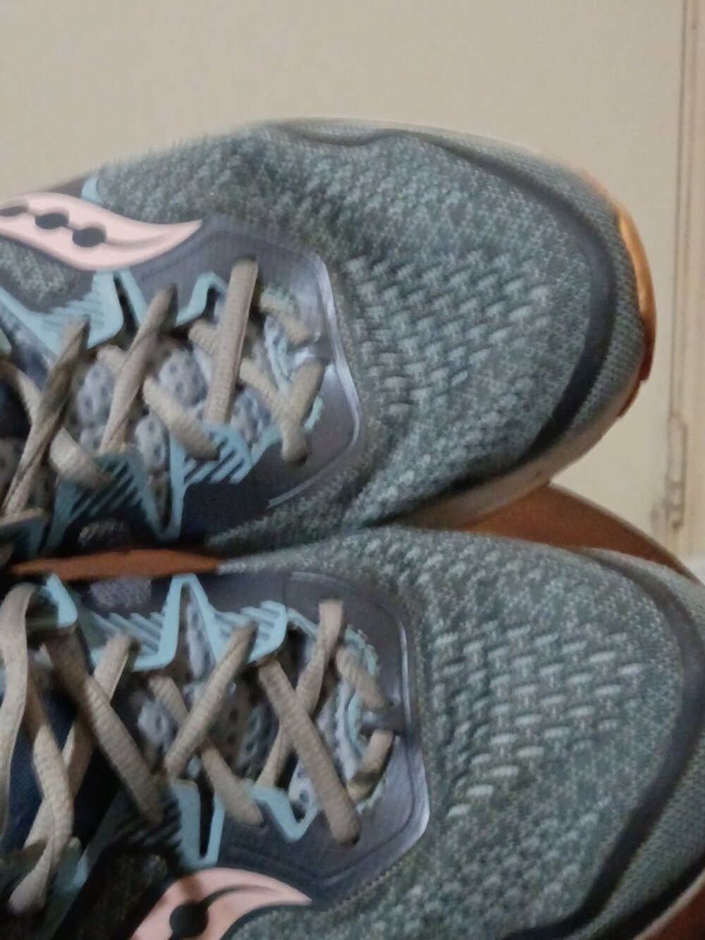 Saucony Women's Omni Iso 2 Running Shoes Size 10.5 Slate/Pink S10511-1 - Picture 16 of 16